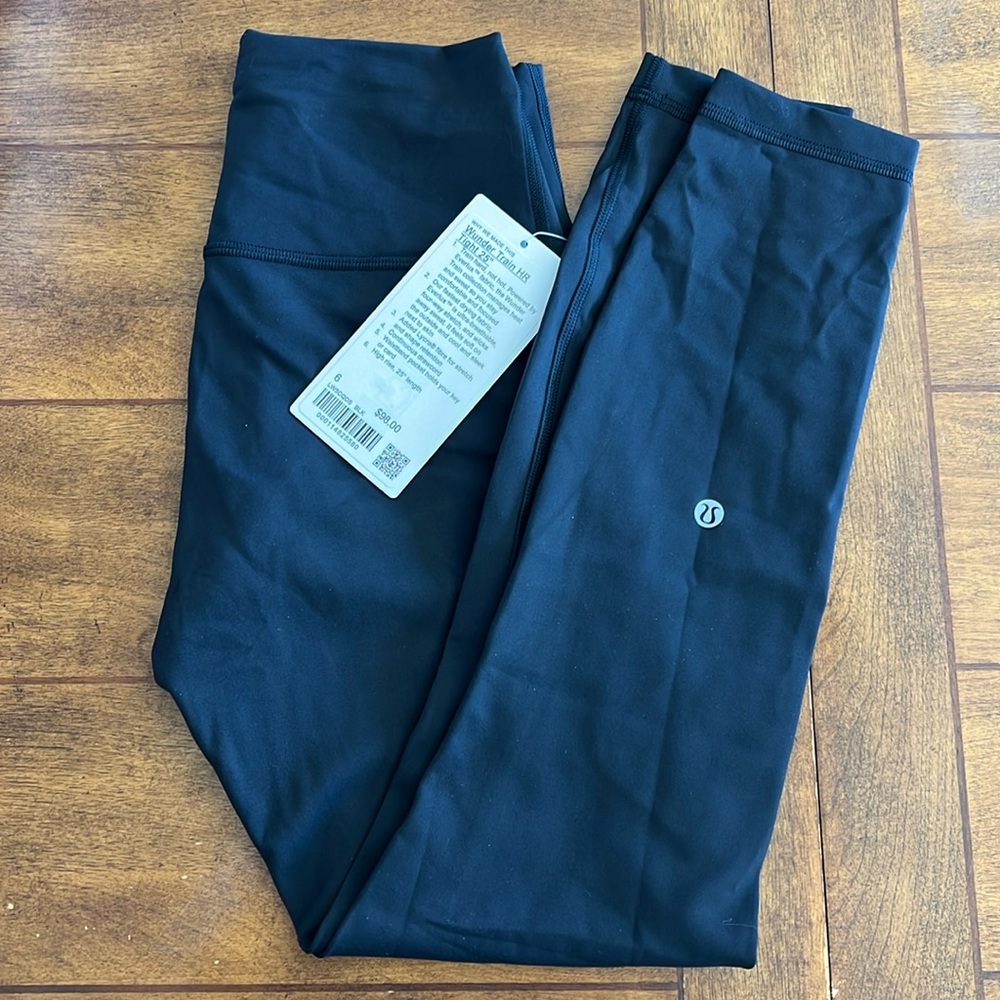 Lululemon Wunder Train HR Tight 25” black size 6